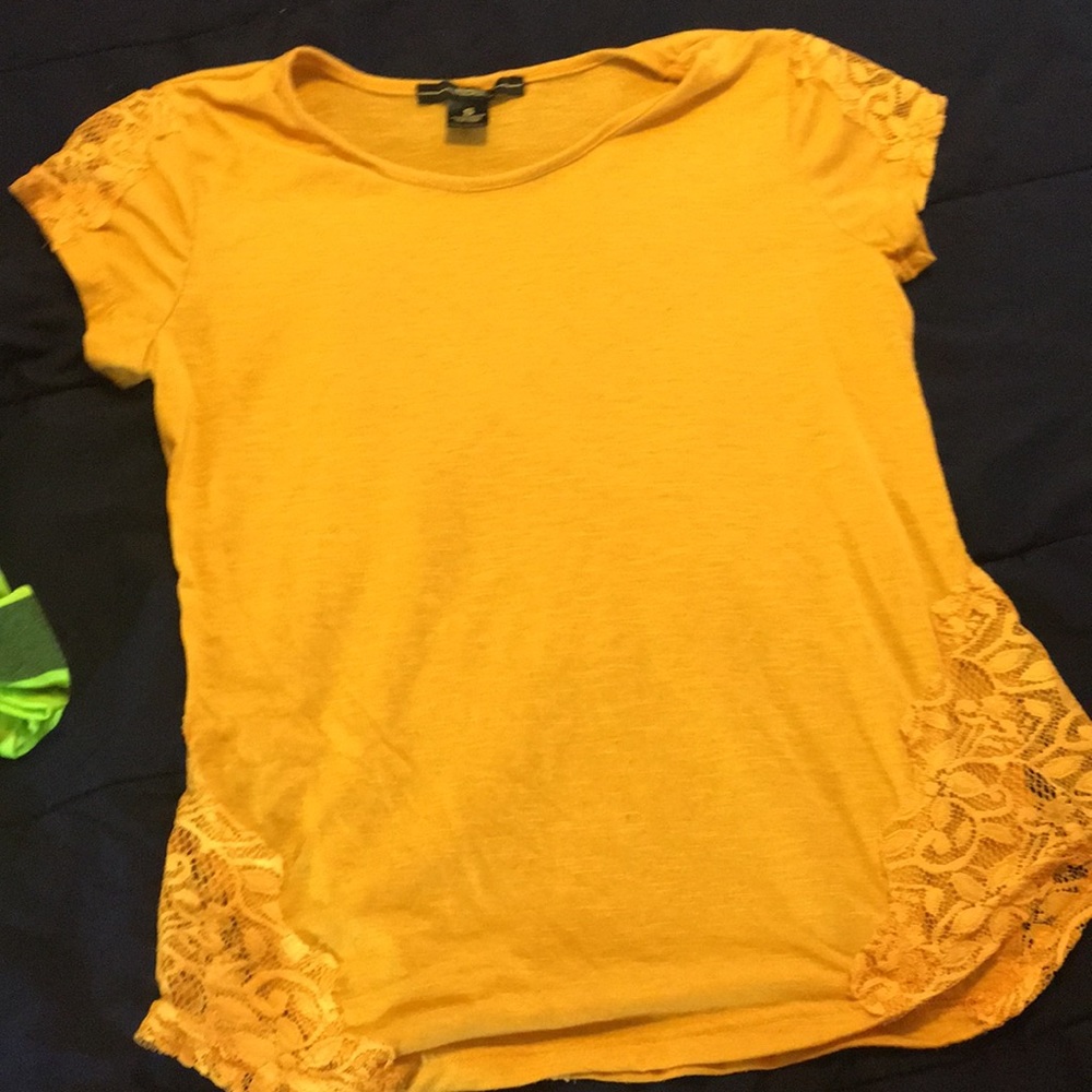 Floral lace top